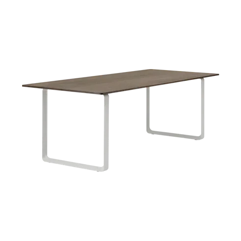 70/70 Table